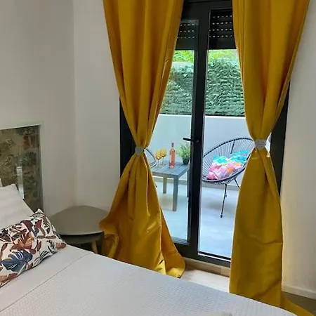 Crystal Studio-downtown Escape-navarinou Square Saloniki