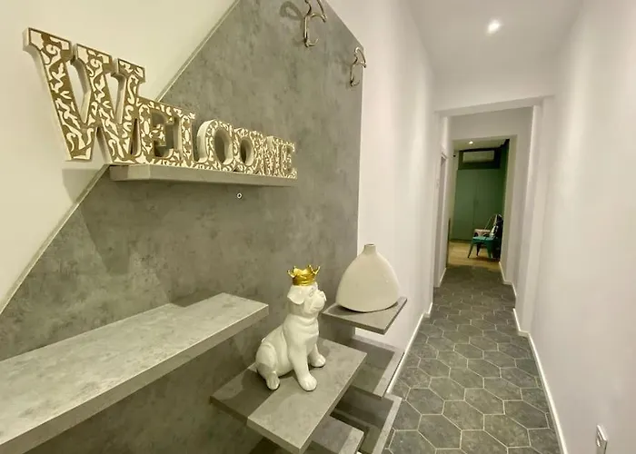 Apartament Crystal Studio-downtown Escape-navarinou Square *