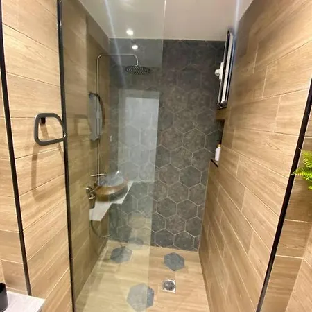 Crystal Studio-downtown Escape-navarinou Square Appartement Thessaloniki